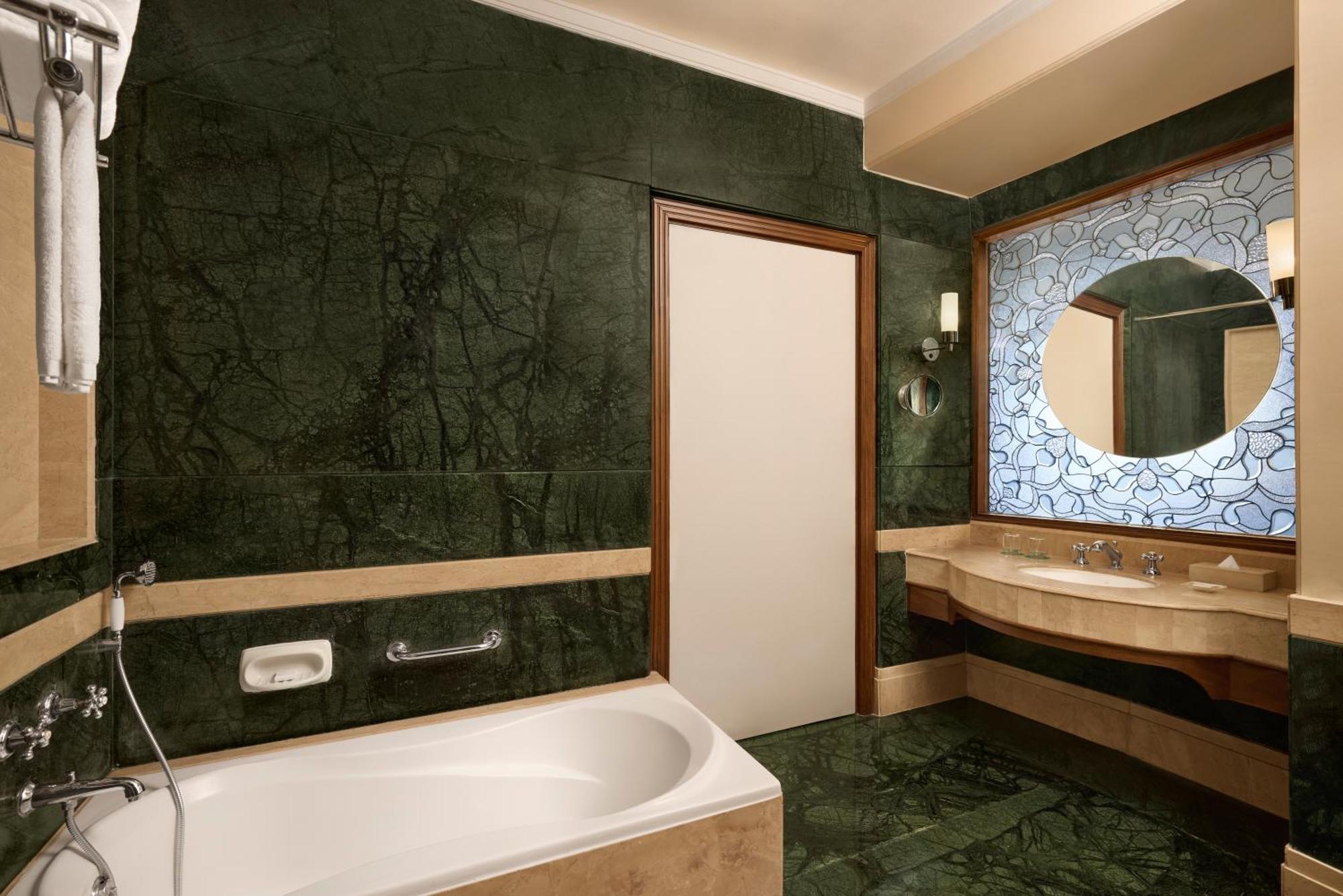 Le Meridien Jaipur Resort & Spa Dış mekan fotoğraf